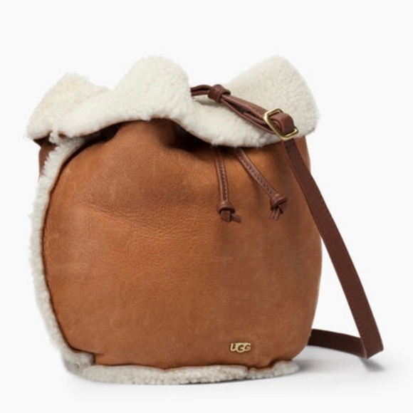 UGG Claire Drawstring Shoulder Bag - Signature Sheepskin, Bomber Finish - Picture 3 of 6